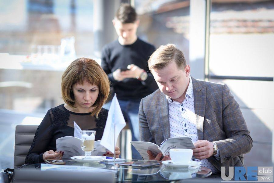 Kateryna Lychana, Globus Bank, Illia Velychko, NEST